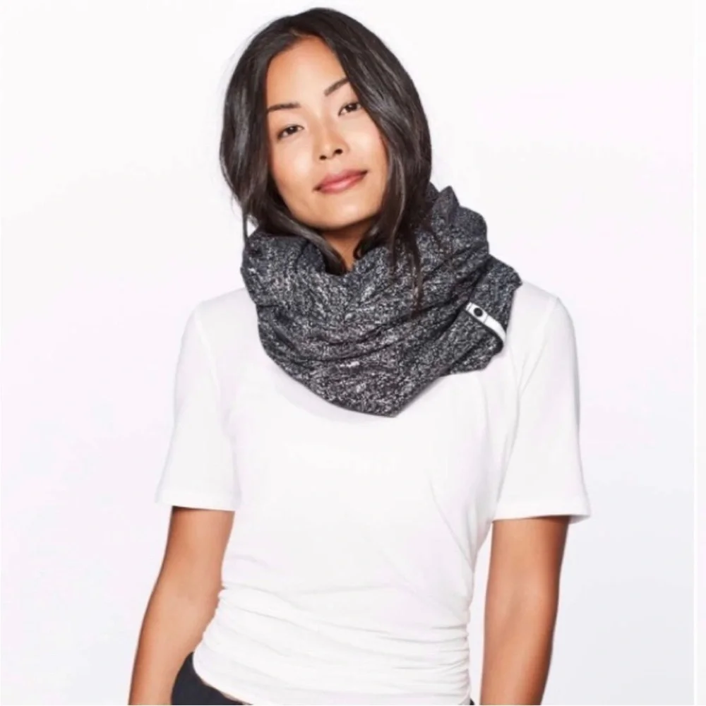 Lululemon Vinyasa Workout Yoga Wrap Scarf In SJRL/BLK Abstract Black NWT